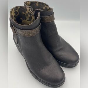 Fly London Women’s Yado Chocolate Leather Wedge Ankle Boots Size 40/9.5